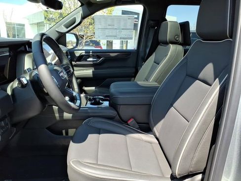 New 2026 GMC Yukon Elevation w/ Elevation Premium Package AWD/4WD image 8