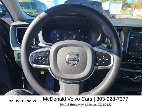 Used 2025 Volvo XC60 B5 Plus AWD/4WD image 5