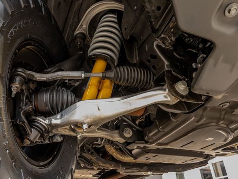 Used 2025 Ford Bronco Badlands image 13