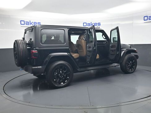 Used 2023 Jeep Wrangler Unlimited Sahara w/ Cold Weather Group AWD/4WD image 55