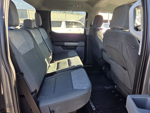 Used 2023 Ford F150 XLT w/ Trailer Tow Package image 15