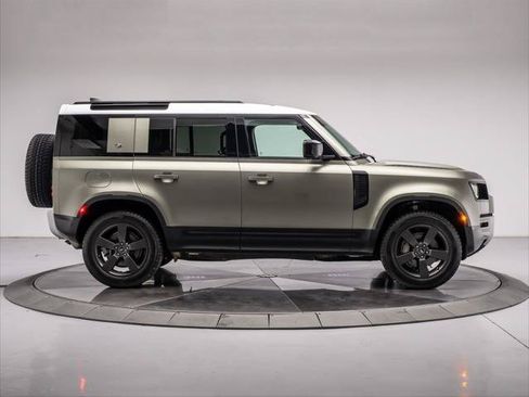 Used 2023 Land Rover Defender 110 SE AWD/4WD image 6