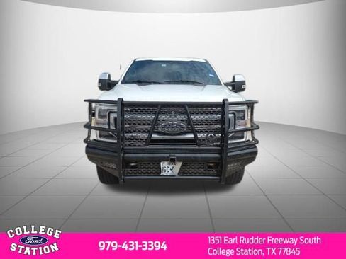 Used 2022 Ford F250 Platinum AWD/4WD image 2