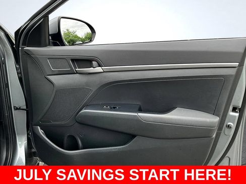 Used 2018 Hyundai Elantra SE FWD image 30