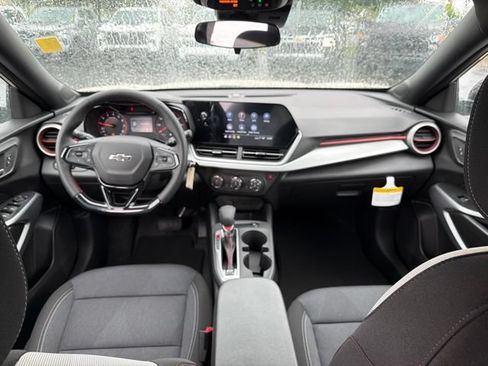 New 2026 Chevrolet Trax RS w/ Sunroof Package FWD image 12
