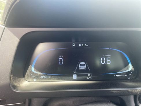 Used 2025 Hyundai Elantra Sport w/ Cargo Package image 21