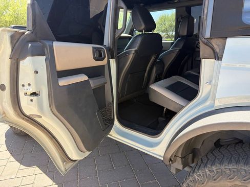 Used 2022 Ford Bronco Wildtrak AWD/4WD image 9