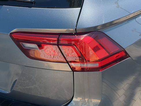 Used 2023 Volkswagen Tiguan SE R-Line FWD image 8