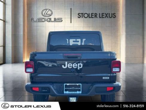 Used 2021 Jeep Gladiator Overland w/ Popular Equipment Package AWD/4WD image 9