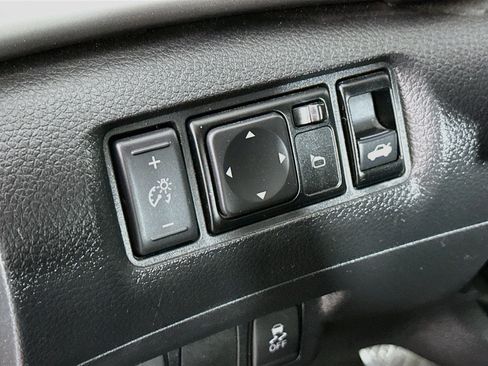 Used 2019 Nissan Sentra SV FWD image 16