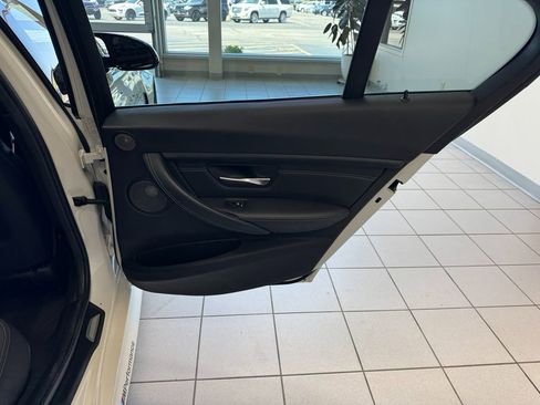 Used 2018 BMW M3 RWD image 51