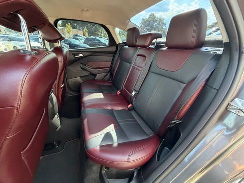 Used 2014 Ford Focus SE w/ Equipment Group 201A FWD image 19