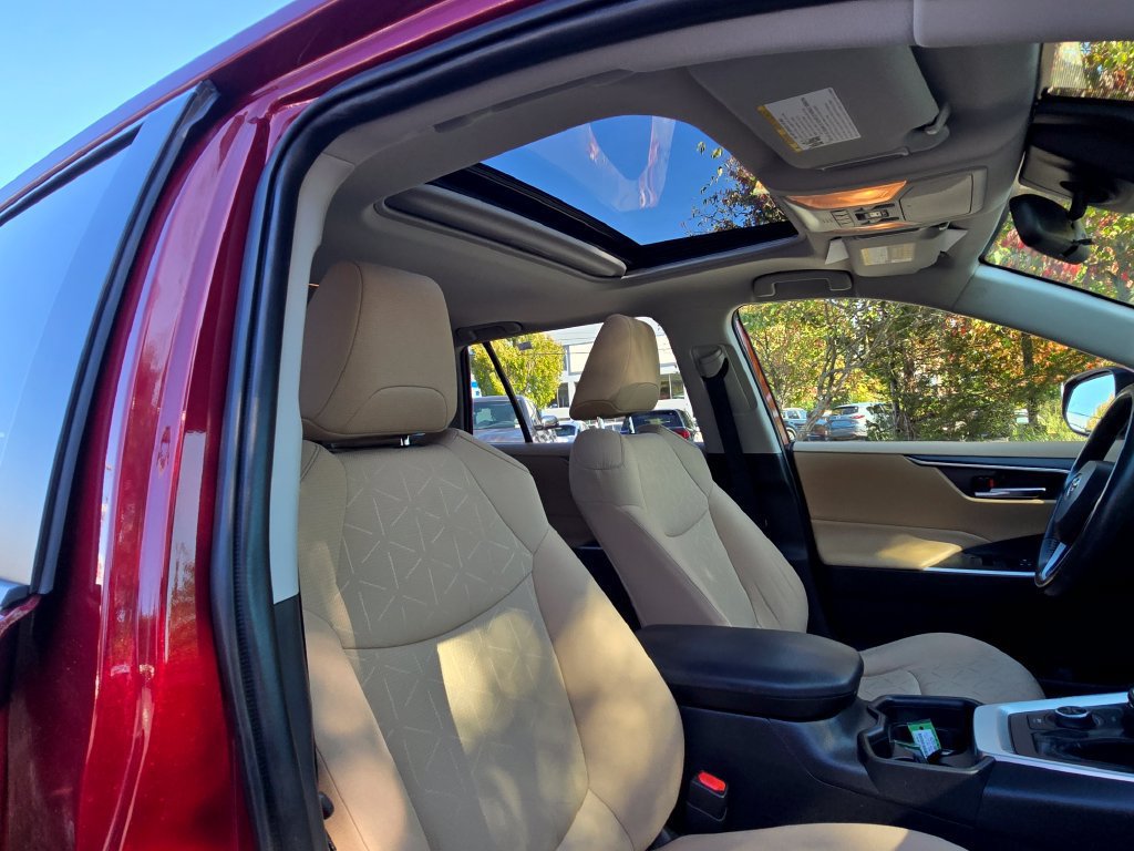Certified 2019 Toyota RAV4 XLE w/ Convenience Package AWD/4WD image 13