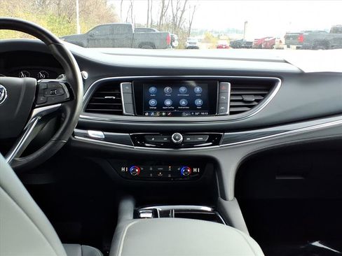 Certified 2023 Buick Enclave Essence image 10