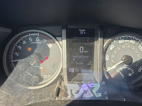 Used 2016 Toyota Tacoma TRD Sport w/ Premium & Technology Package image 19