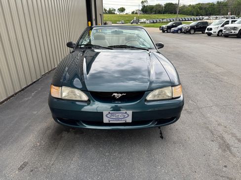 Used 1995 Ford Mustang GT RWD image 4