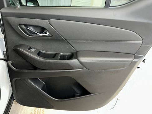 Certified 2023 Chevrolet Traverse LT w/ LPO, Floor Liner Package image 31