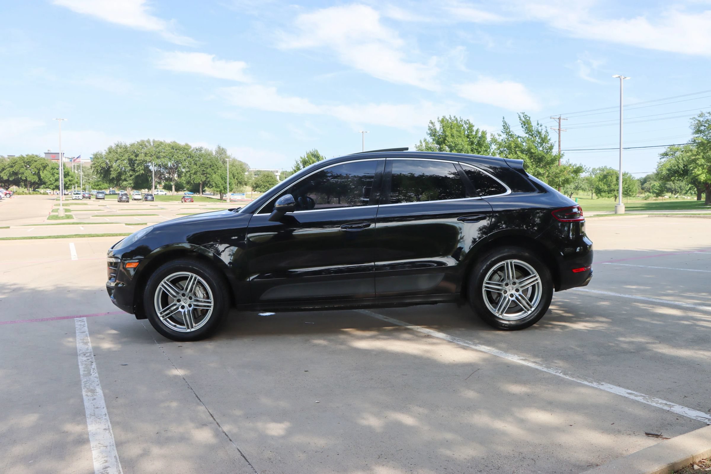 Used 2017 Porsche Macan S AWD/4WD image 4