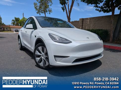 Used 2023 Tesla Model Y Long Range AWD/4WD image 1