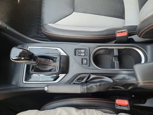 Used 2019 Subaru Crosstrek 2.0i Limited w/ Moonroof Package w/Navigation AWD/4WD image 25