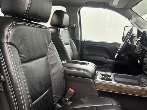 Used 2018 GMC Sierra 2500 Denali w/ Duramax Plus Package image 45