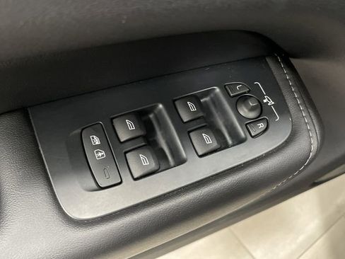 Used 2022 Volvo XC60 T8 Inscription w/ Advanced Package image 29