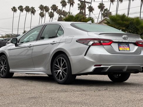 Used 2023 Toyota Camry SE FWD image 6