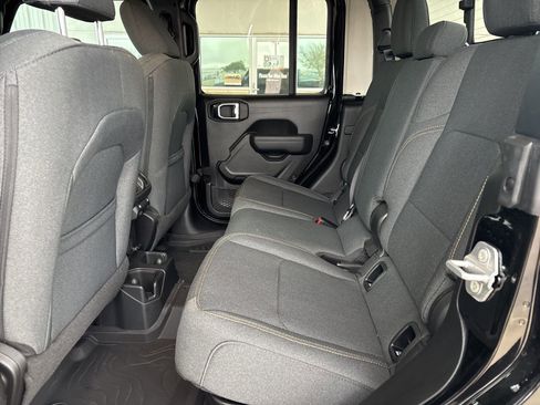 New 2025 Jeep Gladiator Willys image 11