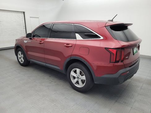Used 2021 Kia Sorento LX AWD/4WD image 3