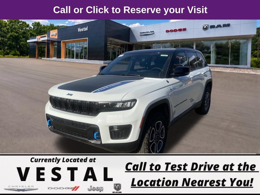 New 2023 Jeep Grand Cherokee Trailhawk AWD/4WD image 4