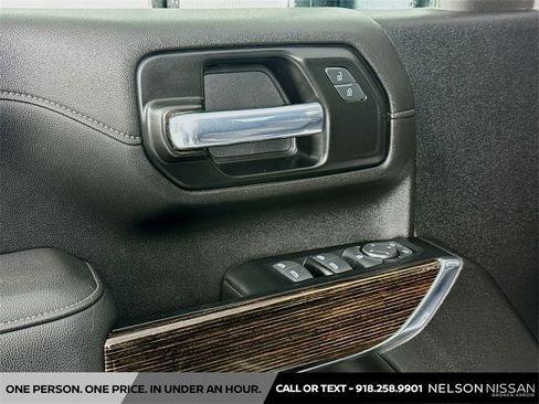 Used 2022 GMC Sierra 2500 SLE w/ Gooseneck/5TH Wheel Package image 17