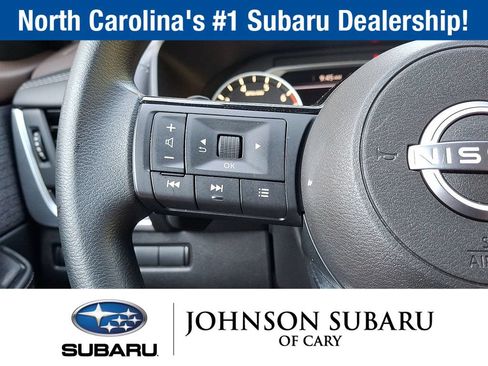 Used 2023 Nissan Rogue SV FWD image 19