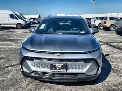 New 2026 Chevrolet Equinox EV LT FWD image 17