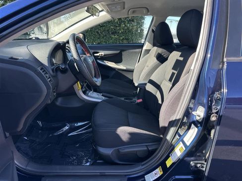Used 2013 Toyota Corolla S image 11
