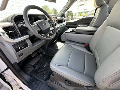 New 2026 Ford F550 4x4 Regular Cab Super Duty image 15