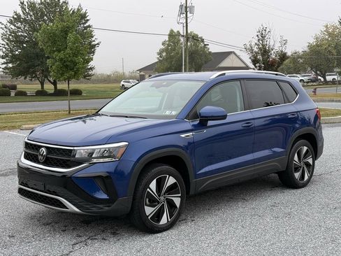 Used 2023 Volkswagen Taos SE image 4