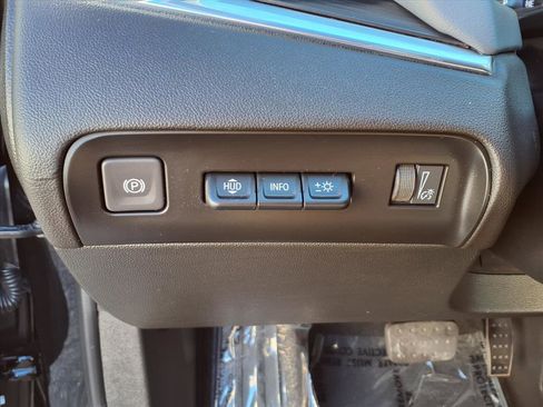 Used 2023 Buick Enclave Premium w/ Experience Buick Package image 15