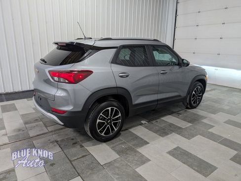 Used 2025 Chevrolet TrailBlazer LT image 4