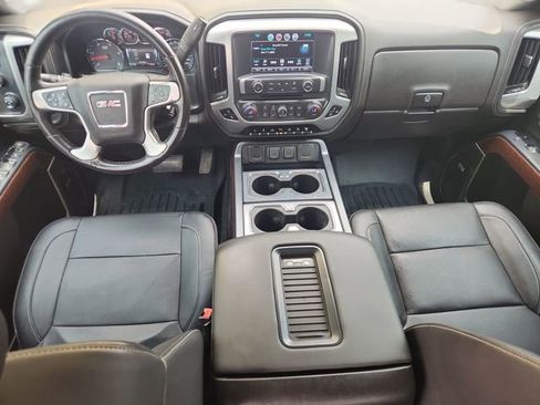 Used 2018 GMC Sierra 2500 SLT w/ Duramax Plus Package AWD/4WD image 19