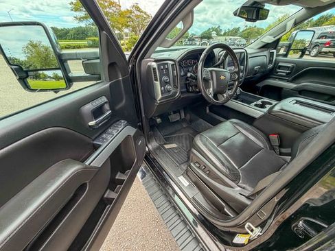 Used 2018 Chevrolet Silverado 3500 LTZ w/ Duramax Plus Package AWD/4WD image 13