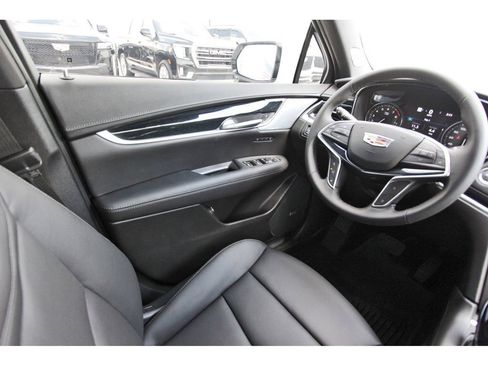 New 2025 Cadillac XT5 Premium Luxury w/ Technology Package image 8