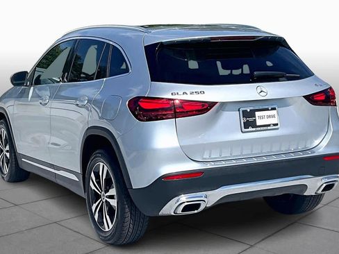 Used 2026 Mercedes-Benz GLA 250 4MATIC image 12