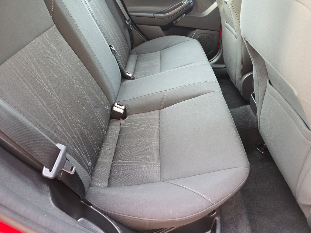 Used 2015 Ford Focus SE FWD image 23