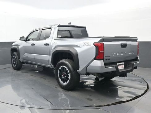 Used 2025 Toyota Tacoma TRD Off-Road image 3