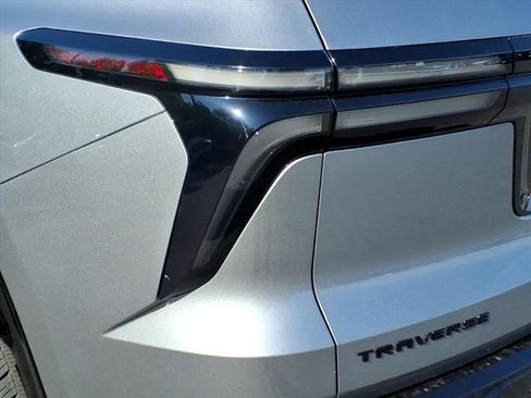 New 2026 Chevrolet Traverse RS FWD image 9