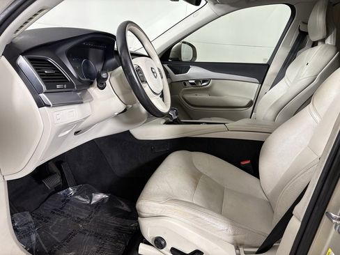 Used 2016 Volvo XC90 T5 Momentum image 21