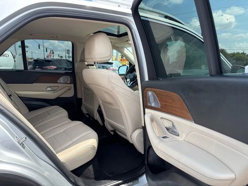 Used 2021 Mercedes-Benz GLE 350 w/ Premium Package image 8