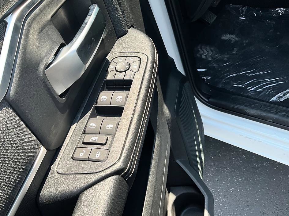 New 2026 RAM 3500 Big Horn AWD/4WD image 14