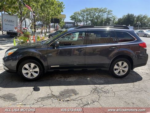 Used 2010 Subaru Outback 2.5i Limited AWD/4WD image 6