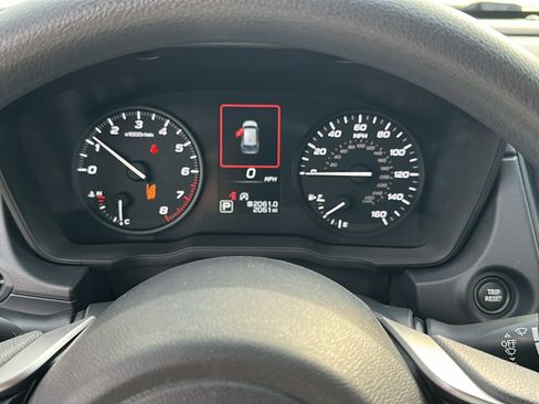 Certified 2025 Subaru Impreza 2.0i image 13